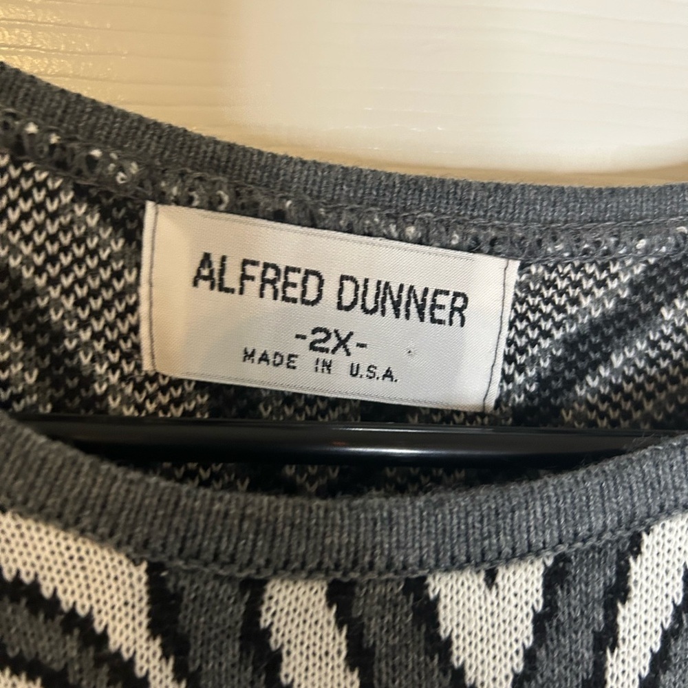 Alfred Dunner Black and White Knit Top - Picture 4 of 7
